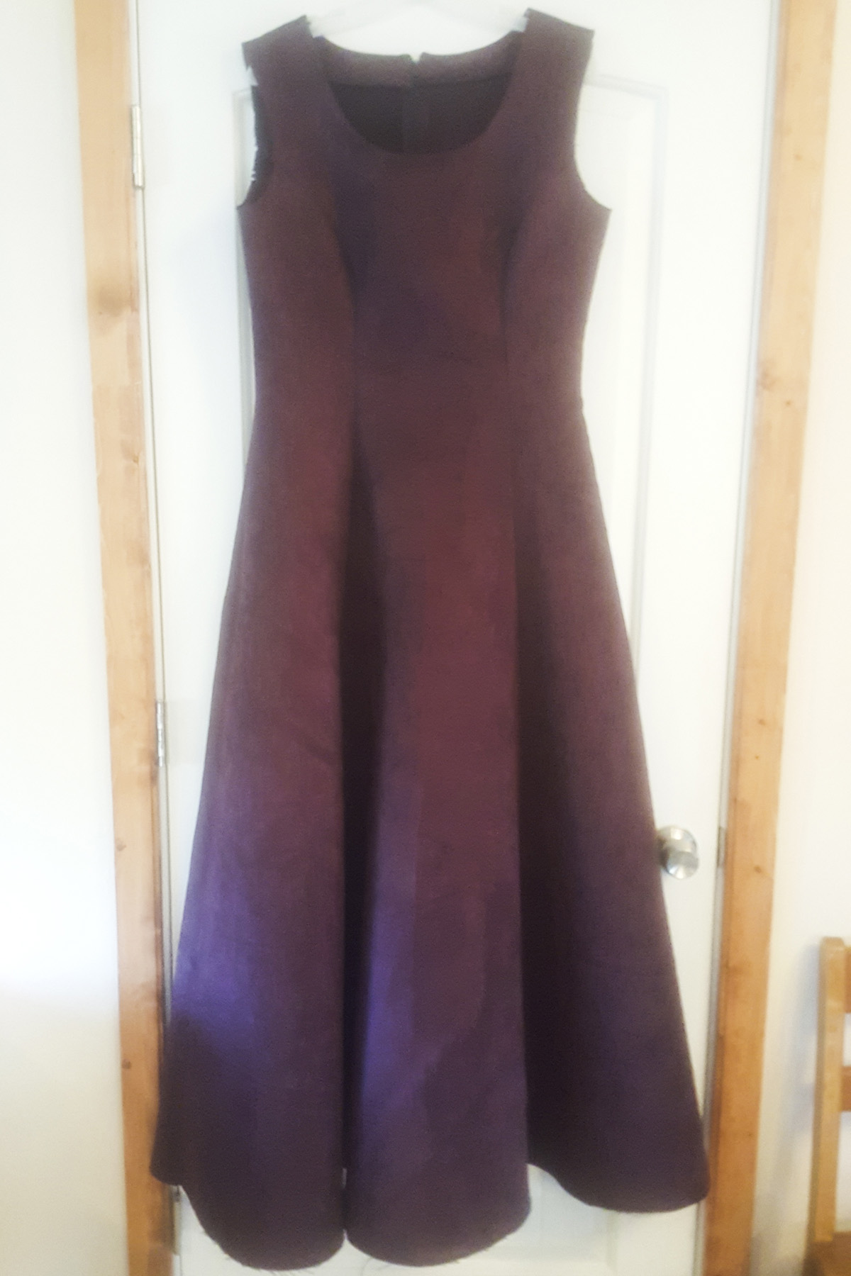 Making a Medieval Inspired LARP Dress – Swimming In A Sea of Estrogen